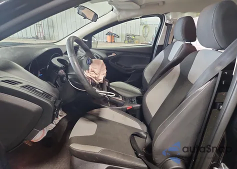 2014 Ford Focus Se z USA, uszkodzony, nr VIN 1FADP3F21EL379500